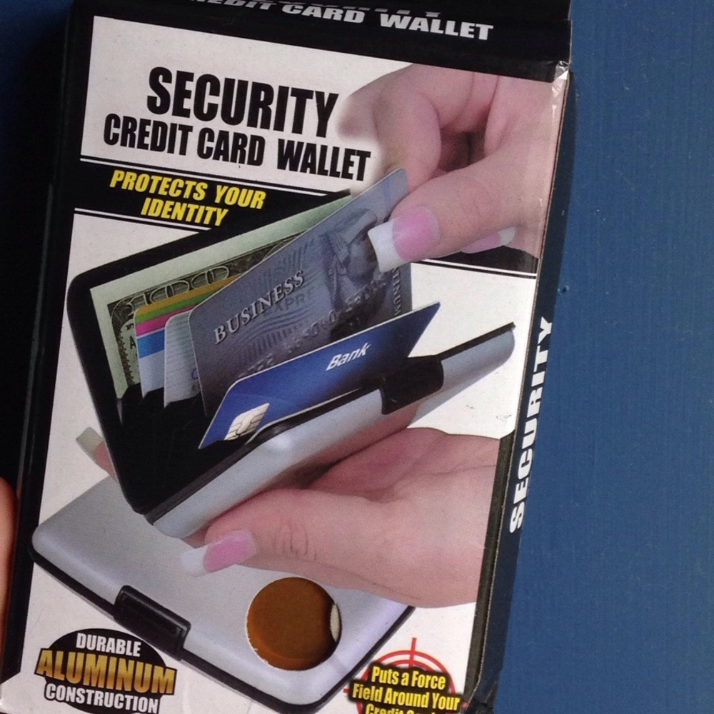 RFID blocking wallet